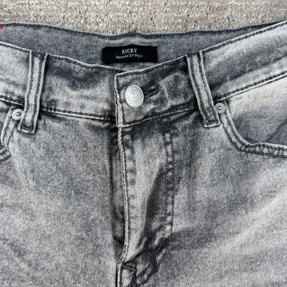 True Religion Mens Ricky Relaxed Straight Cutoff Shorts 34 Grey Acid Wash Denim